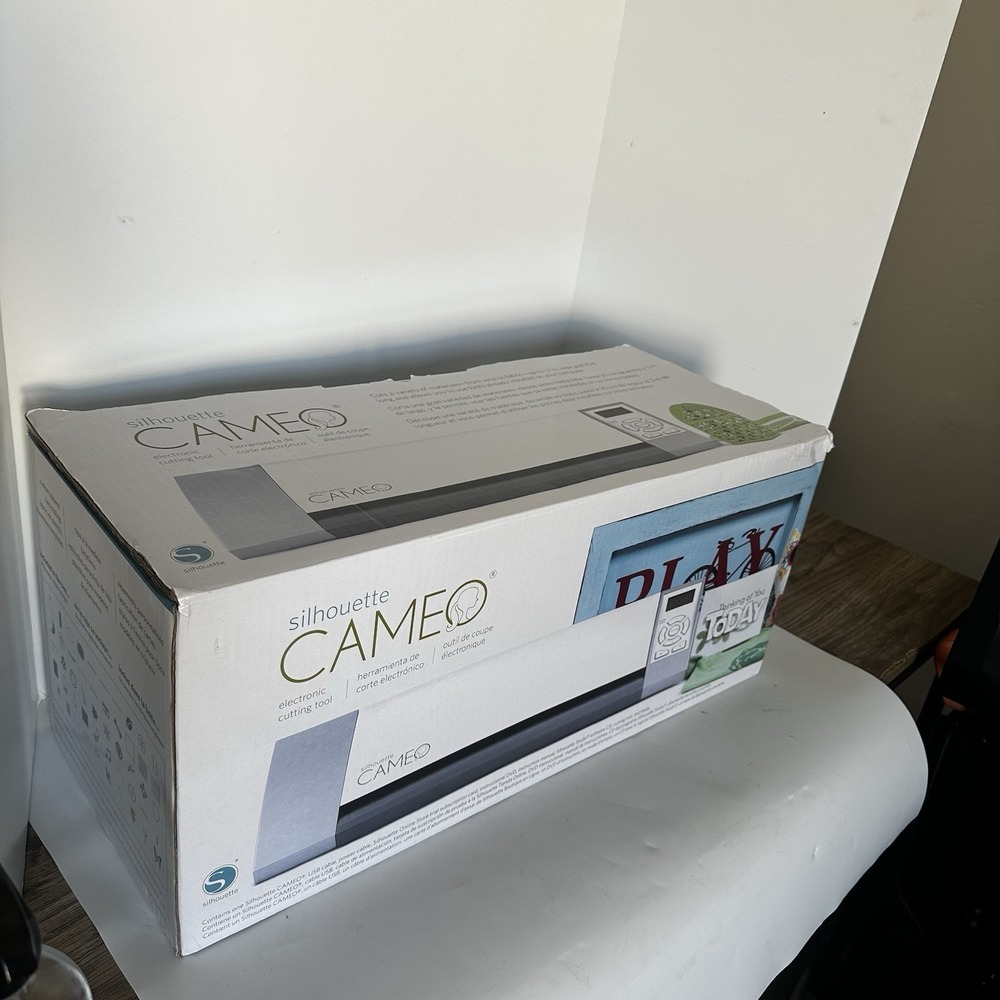 NEW Silhouette Cameo 1 Original Electronic Cutting Machine